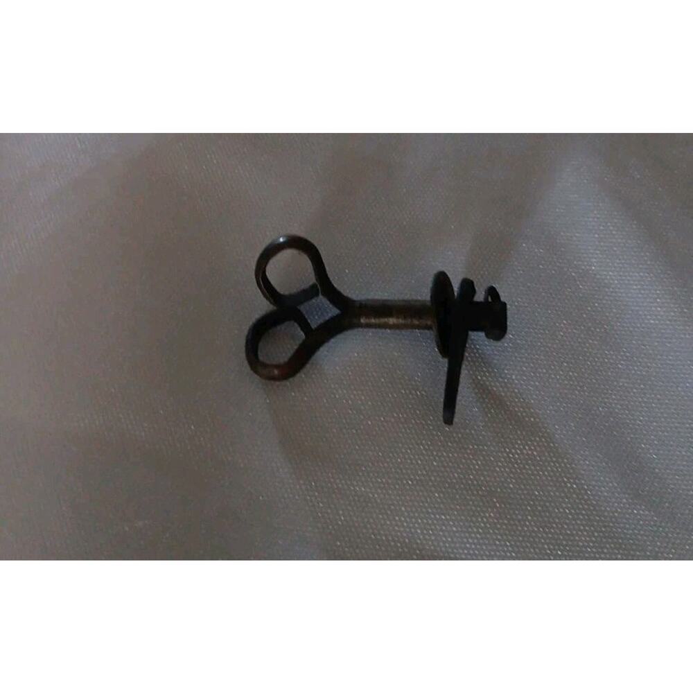 JEROME / NEW HAVEN GOTHIC STEEPLE MANTLE CLOCK DOOR LATCH HARDWARE